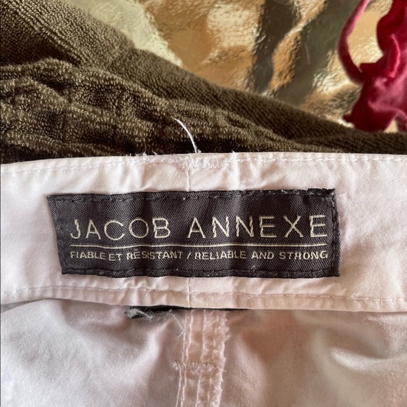 White capri pants - Picture 2 of 4